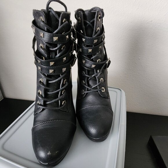 Milwaukee Leather Women's Black Lace-Up Boots with Triple Strap Studded, Size 8 - Picture 3 of 6